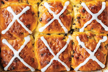 Low FODMAP Hot Cross Buns