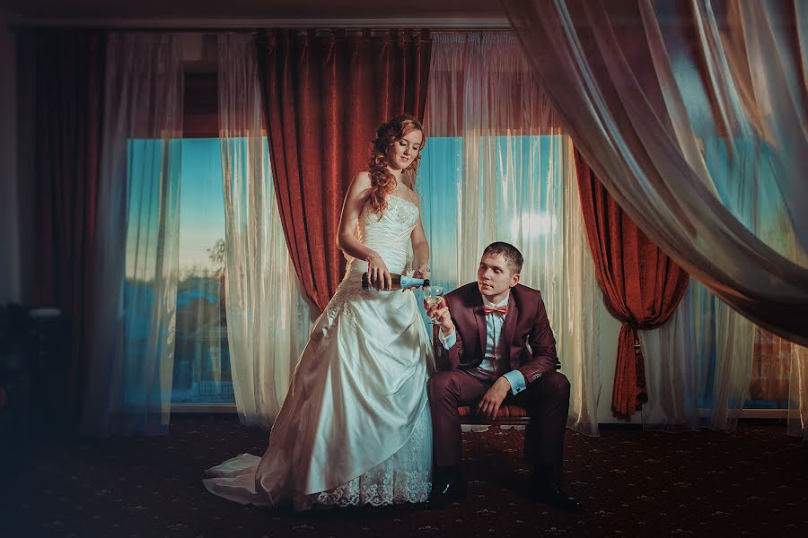 Fotografer pernikahan Dmitriy Stenko (loveframe). Foto tanggal 26 Oktober 2014