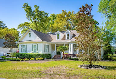 House with pool 4