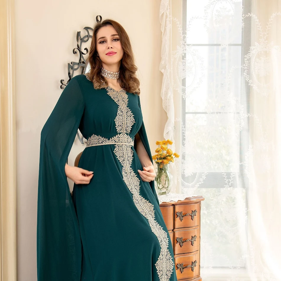 Dubai arapska haljina sa šišmiš rukavima, čipkom i šifonom, sa rukavima-ogrtačem za elegantan i skroman stil, idealna za posebne prilike.