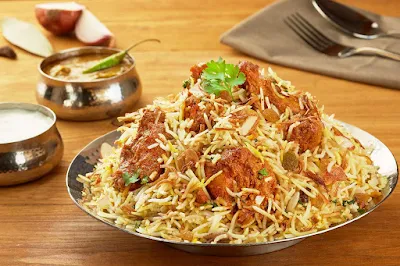 Halal Vaazhai Ilai Biriyani