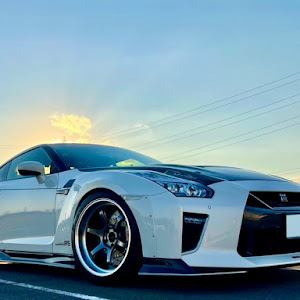 NISSAN GT-R R35