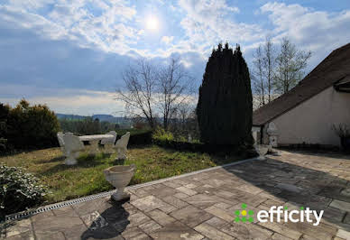 Maison avec piscine et terrasse 3