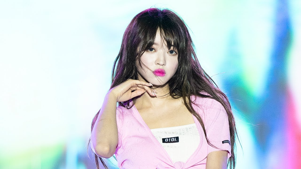 OH MY GIRL's YooA In Slow-Mo Is Even More Breathtaking Than YooA In ...