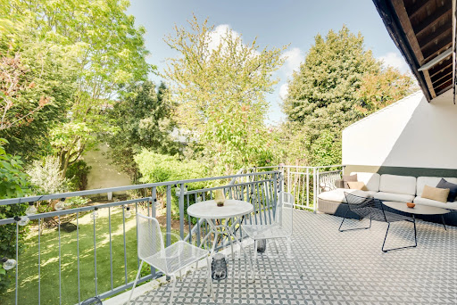 Maison avec jardin et terrasse 1