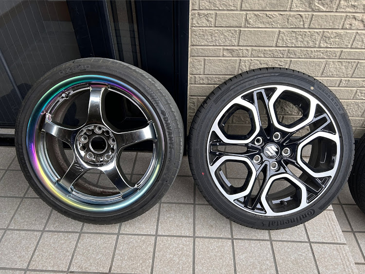 スイフトスポーツのzc33s・ホイール・RAYS Gram Lights・雨☔️の中での撮影！・ケツからパシャリに関するカスタム事例の投稿画像2枚目