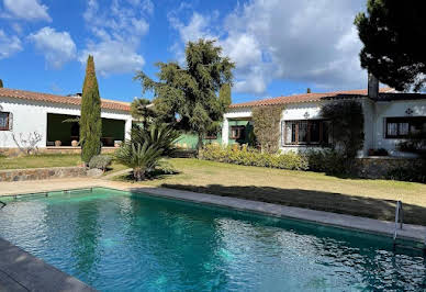 House with pool and terrace 1