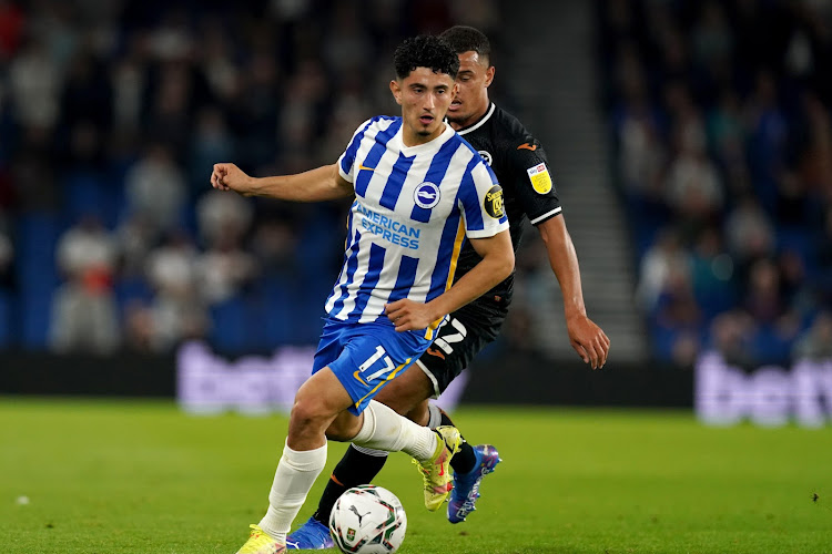 📷 OFFICIEEL: Standard haalt Colombiaanse middenvelder bij Brighton