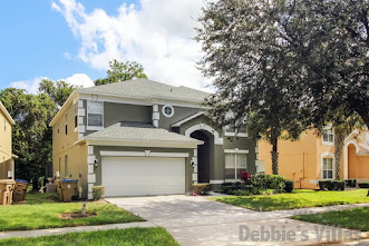 Private Kissimmee villa, close to Disney, air-conditioned games room, pool and spa, scenic view