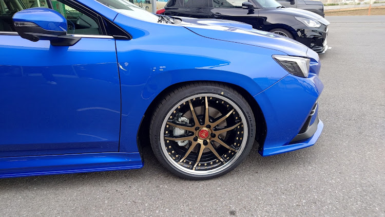 レヴォーグのレヴォーグ納車・いいね！&コメントありがとうございます！・BZMステッカーFACTORY・SIX STAR BOXER関東に関するカスタム事例の投稿画像2枚目