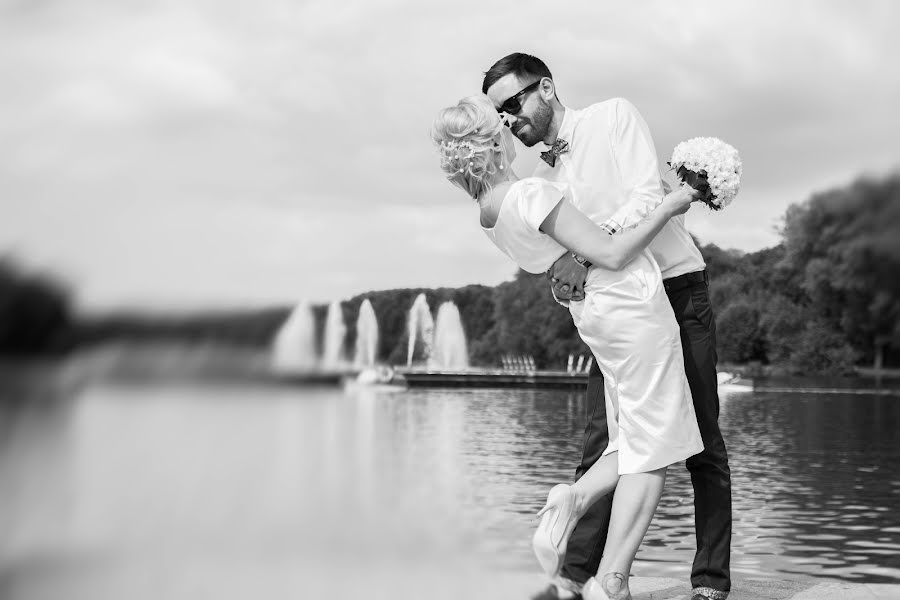 Wedding photographer Oleg Larchenko (larik908). Photo of 25 August 2014