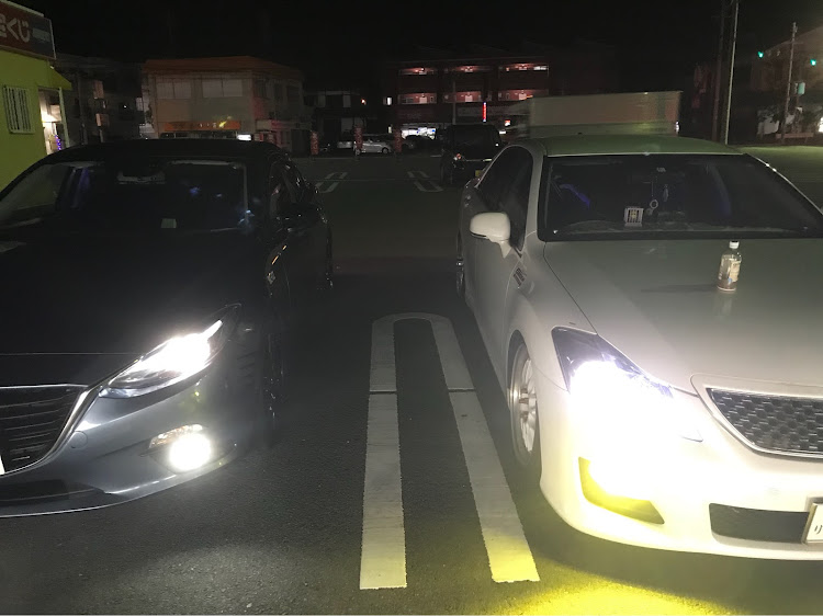 アクセラのタイヤ交換・車高調整・クラウン・エムズガレージ・レッドメモリーに関するカスタム事例の投稿画像1枚目