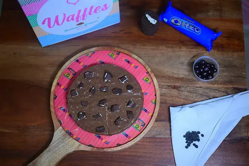 Milk Oreo Chocolate Waffle Pizza