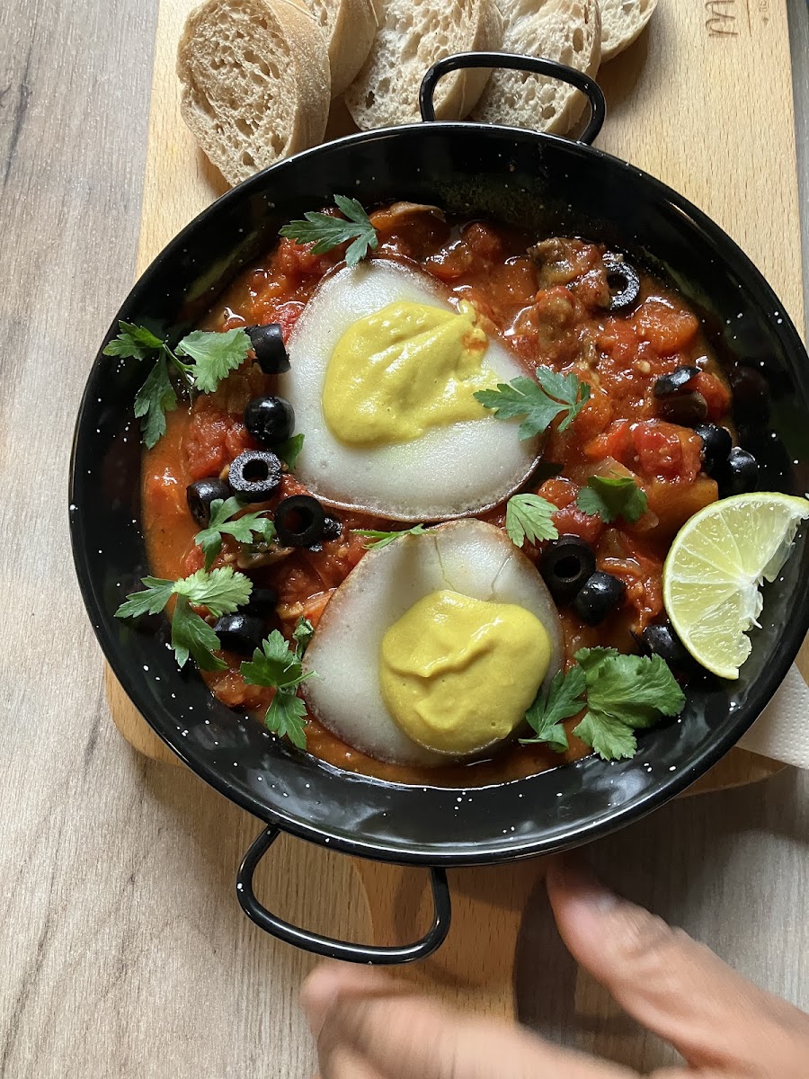 Vegan shakshuka. They offer GF bread for this but the bread pictured is not GF as it was my husband’s meal.