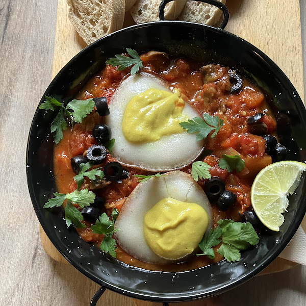 Vegan shakshuka. They offer GF bread for this but the bread pictured is not GF as it was my husband’s meal.