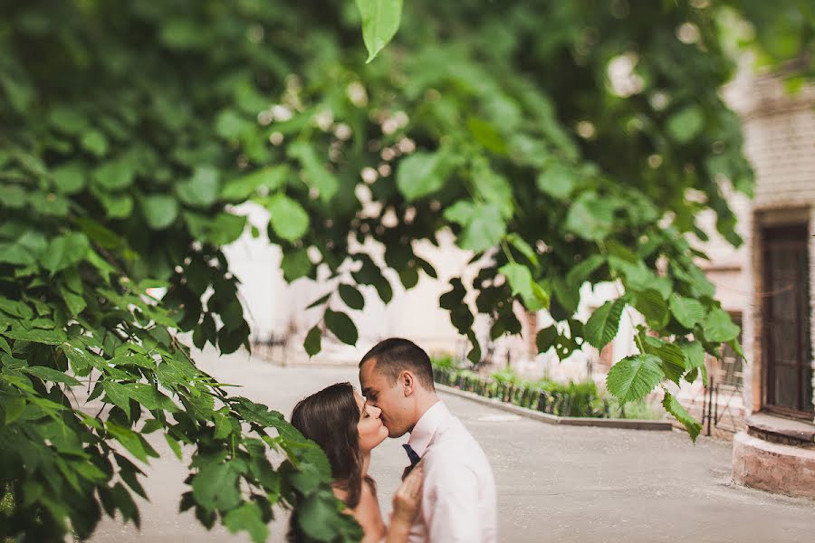 Fotograful de nuntă Evgeniya Batysheva (b-bee). Fotografia din 3 iunie 2014