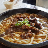 鴻品牛肉湯