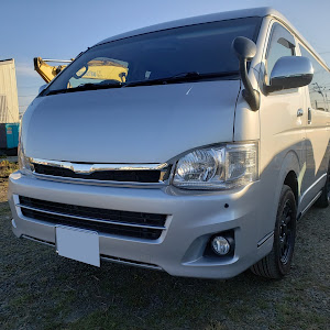 ハイエースバン TRH216K