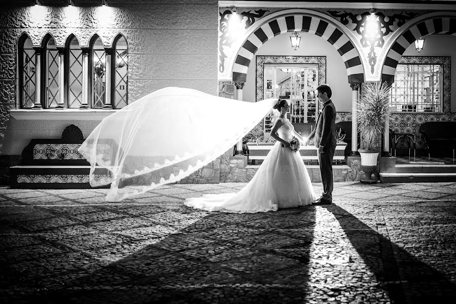 Fotografo di matrimoni Antonio Ferreira (badufoto). Foto del 27 settembre 2019