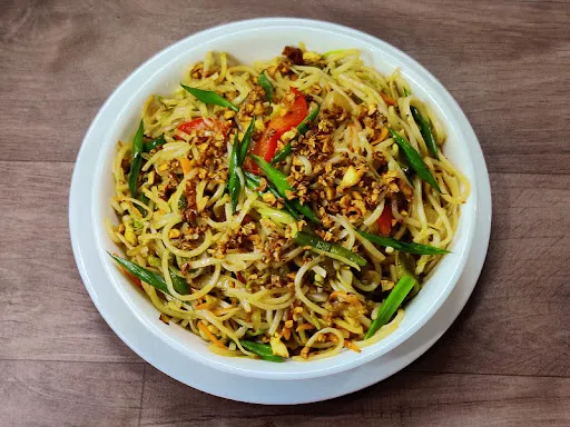 Veg Hot Garlic Noodles