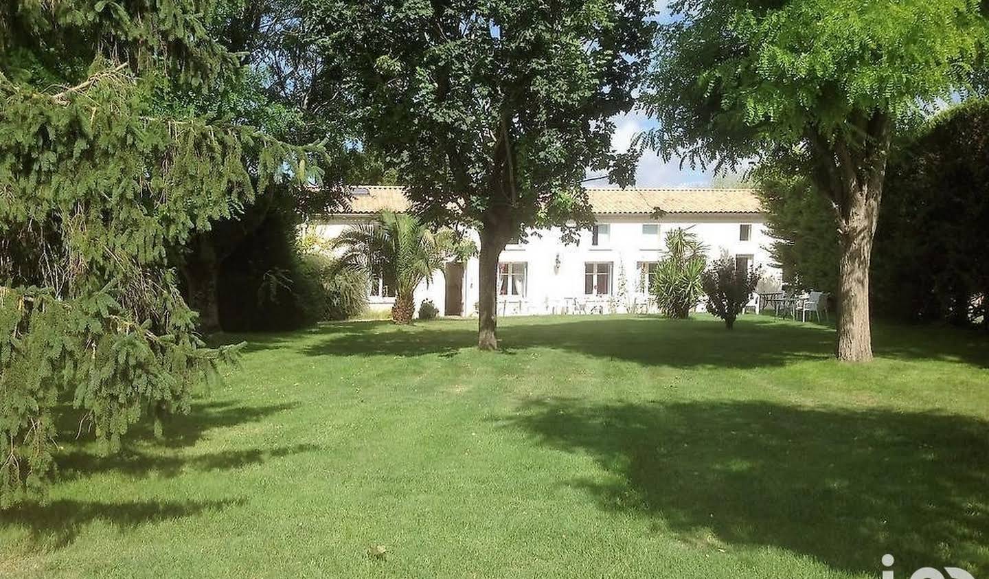 Property Saint-Sulpice-de-Royan