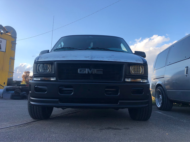 アストロのアメ車・シボレーアストロ・フロントバンパー交換・アメ車好きと繋がりたい・11月もよろしくお願いしますに関するカスタム事例の投稿画像2枚目