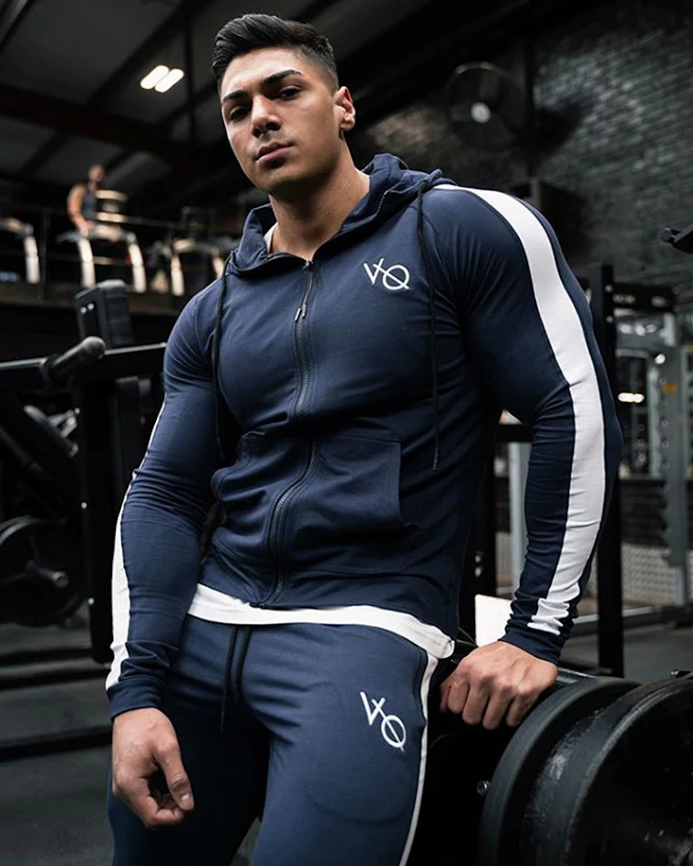 Sweat-shirt de sport pour homme avec couleurs automne et hiver, veste confortable et chaude pour activités sportives et de plein air, idéale pour l'hiver.