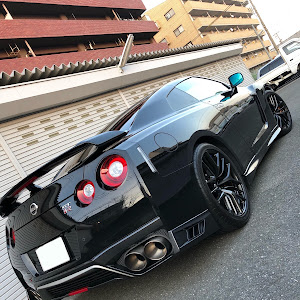 NISSAN GT-R R35