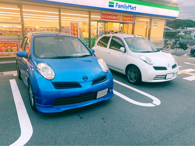 マーチの青マーチ・白マーチ・母娘トーク・父娘ドライブに関するカスタム事例の投稿画像2枚目