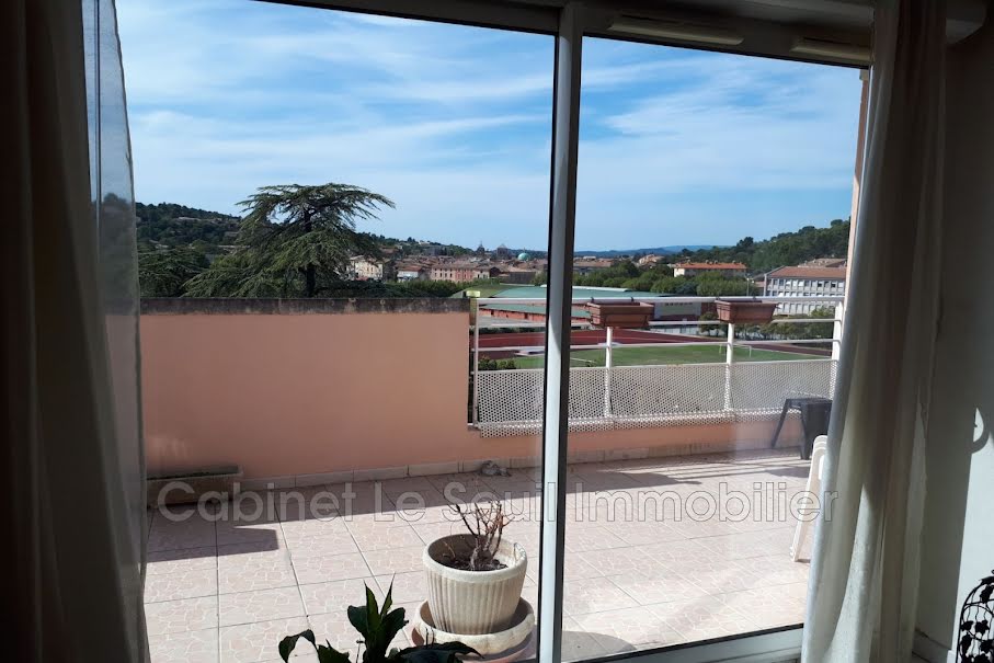 Location  appartement 4 pièces 113 m² à Apt (84400), 970 €