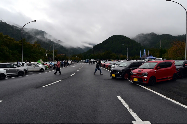 アルトワークスの右斜め前写真展・アルトミーティング・カーチューンの繋がりに感謝に関するカスタム事例の投稿画像2枚目