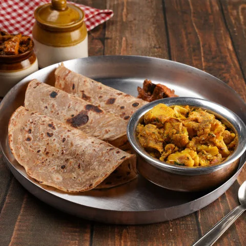 Aloo Gobhi With Paratha