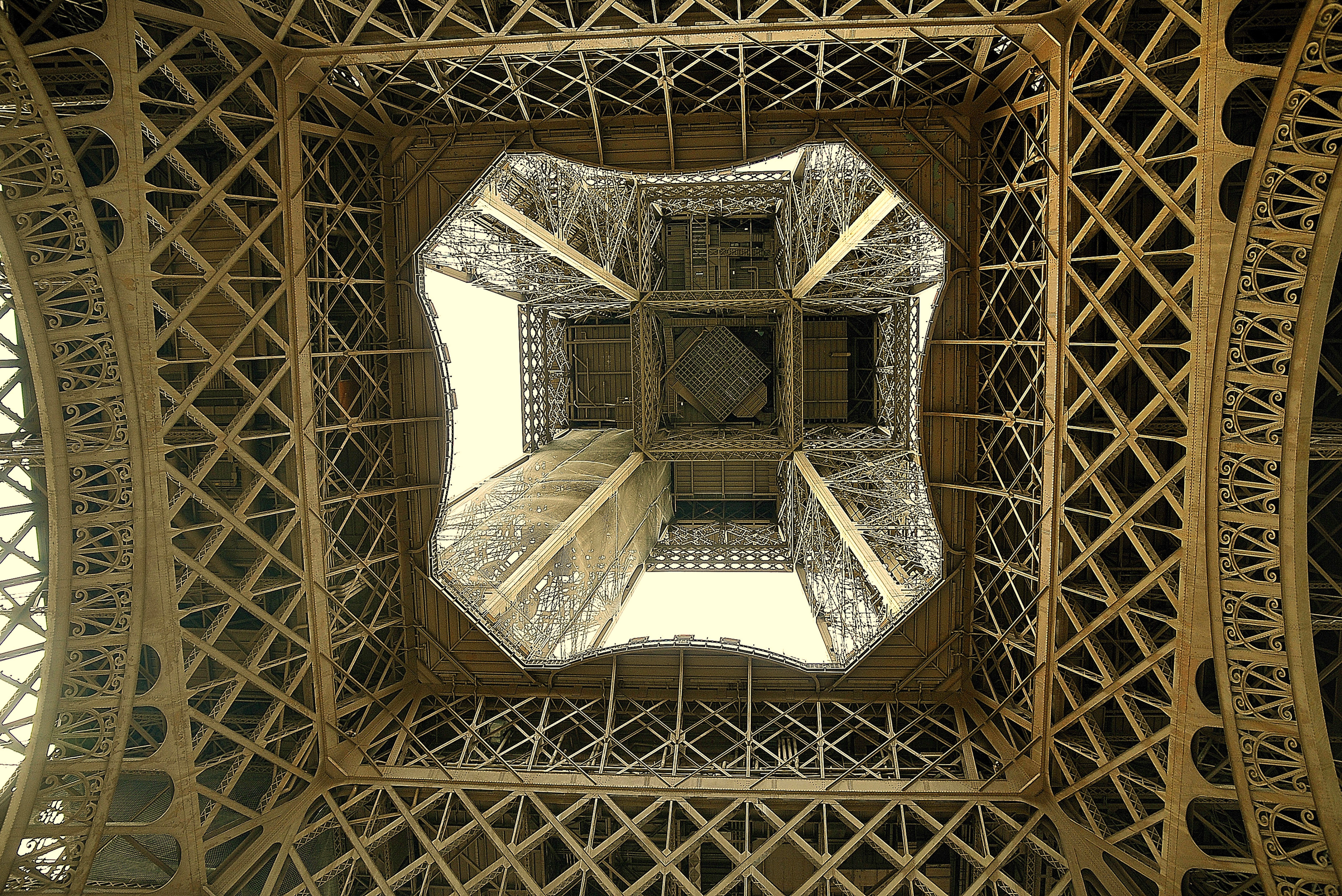 Torre EIFEL di Isidoro. 