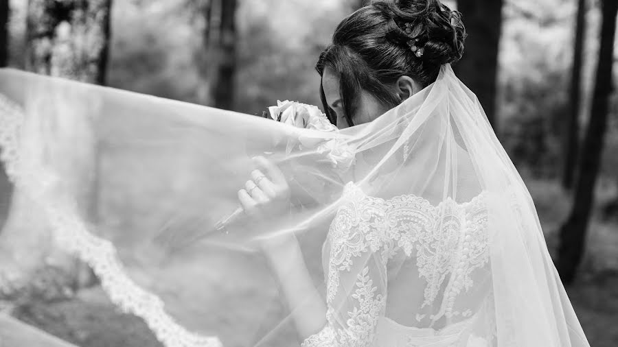 Fotografo di matrimoni Yaraslau Tsarou (tsarev). Foto del 8 agosto 2017