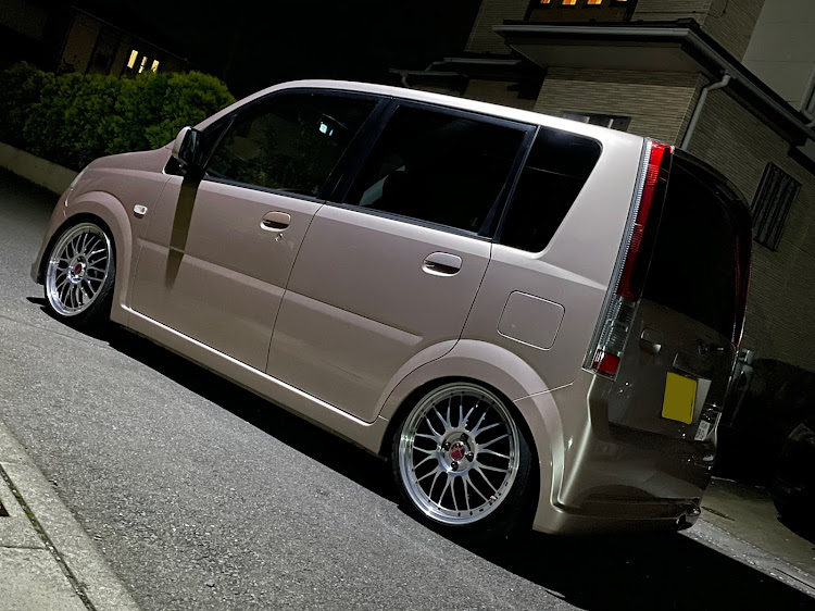ムーヴカスタムの17インチホイール・kブレイク リリス・足車・シャコタン・DIYに関するカスタム事例の投稿画像3枚目