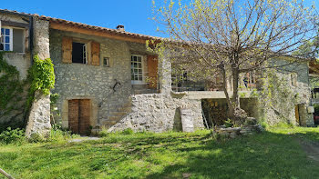 maison à Noyers-sur-Jabron (04)