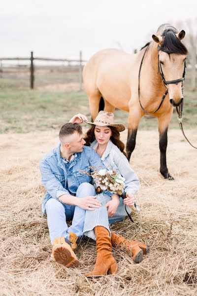 Wedding photographer Darya Yumatova (dariayumatova). Photo of 19 April 2020