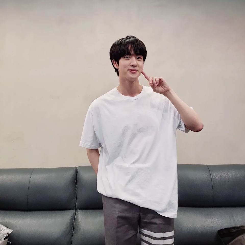 ARMYs Are Convinced This Outfit Does Something To BTS's Jin - Koreaboo