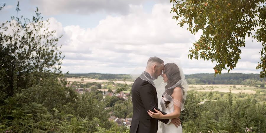 Fotógrafo de bodas Maxine Huselbee (maxinehuselbee). Foto del 2 de julio 2019