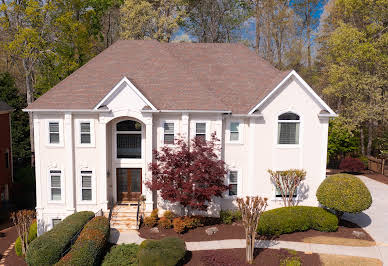 House with pool and garden 11