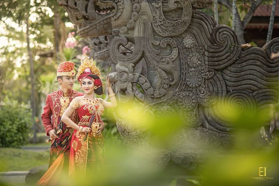 Düğün fotoğrafçısı Dewa Gde Adnyana Putra Dewa Portraitbali (dewagdeadnyanapu). 28 Mayıs 2020 fotoları