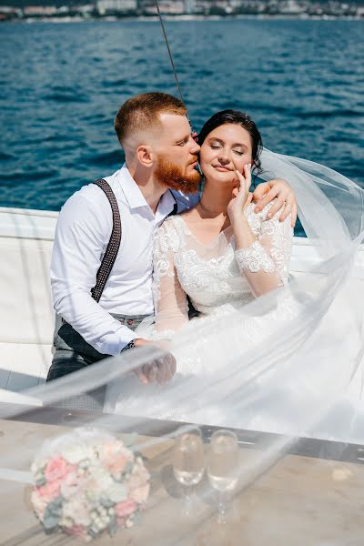 Fotografo di matrimoni Kseniya Voropaeva (voropaevaphoto). Foto del 17 novembre 2020