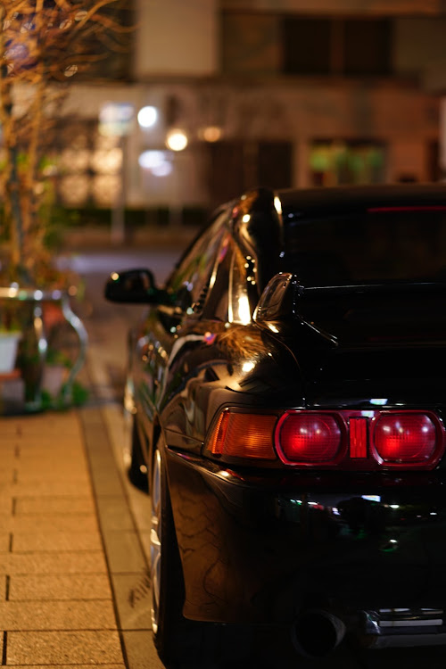 MR2の夜間撮影・タイル・柴犬・黒い車に関するカスタム事例の投稿画像1枚目