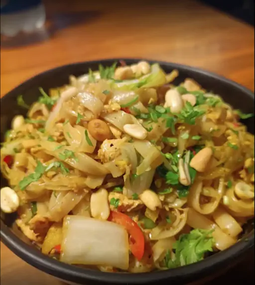 Chicken Pad Thai Noodles