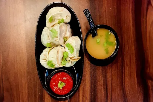 Chicken Steamed Momos [8 Pieces]