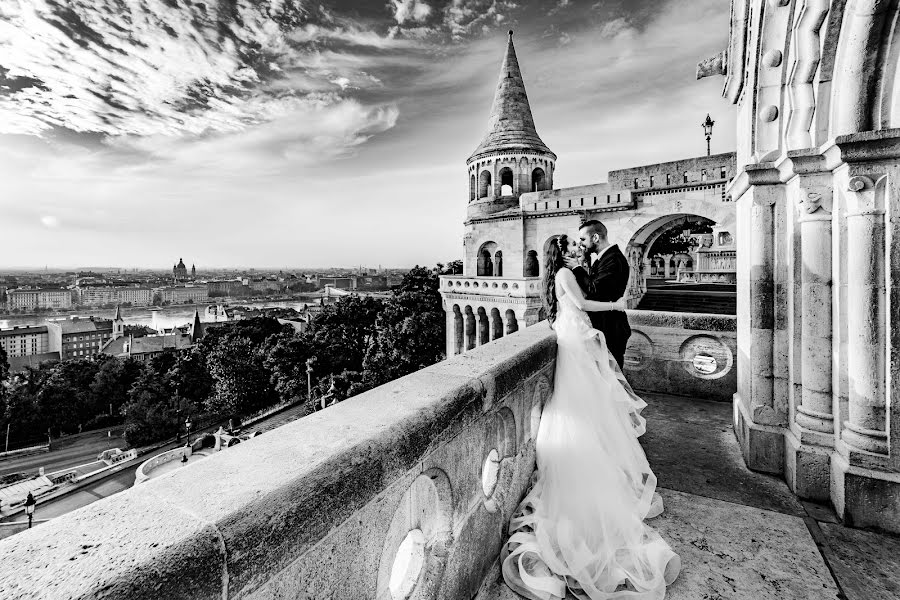 Wedding photographer Norbert Holozsnyai (hnfoto). Photo of 17 August 2022