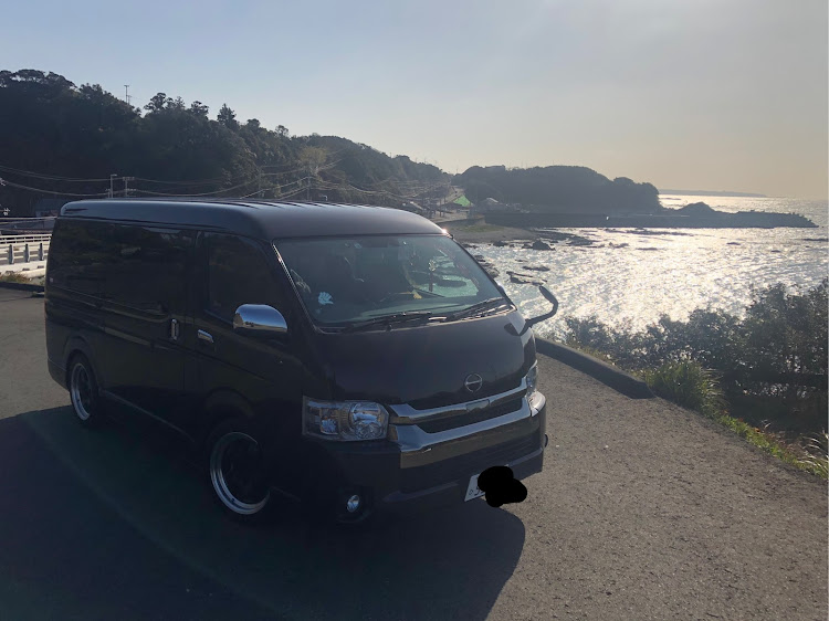 ハイエースのヴァレンティ ハイマウントストップランプ・白浜・串本ドライブ・逆光ショット・逆光に関するカスタム事例の投稿画像3枚目