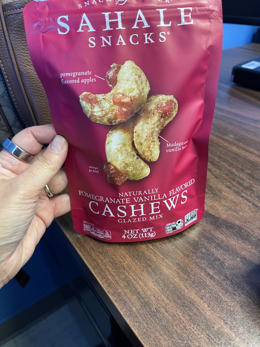 Pomegranate Vanilla Cashews