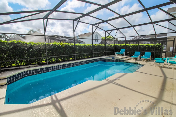 Windsor Palms villa in Kissimmee with a private pool and spa