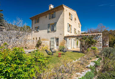 House with pool and garden 2